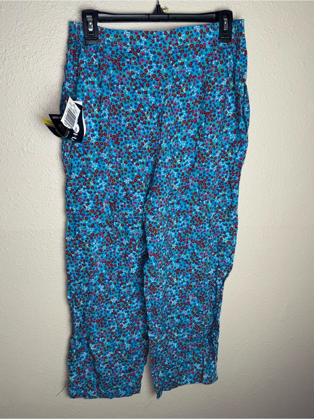 New with tag Blue Crop Pant (Small)